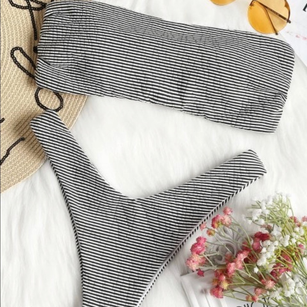 Striped bandeau bikini